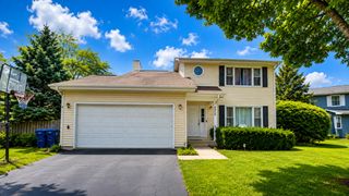 5316 Cypress Cir, Gurnee, IL 60031