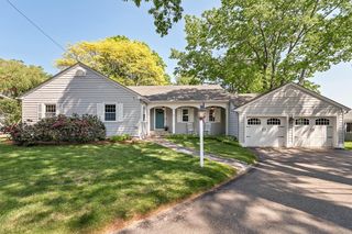 18 Forest Road, Wolfeboro, NH 03894