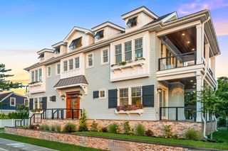 10425 Corinthian Dr, Stone Harbor, NJ 08247
