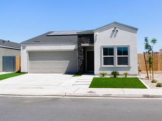 6062 E  Ramona Way, Fresno, CA 93727