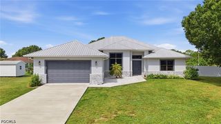 7038 Tide Cir, Labelle, FL 33935