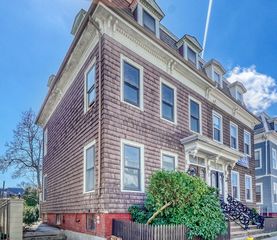 809 E  5th St, South Boston, MA 02127