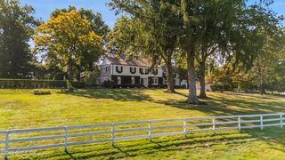 508 Round Hill Rd, Greenwich, CT 06831