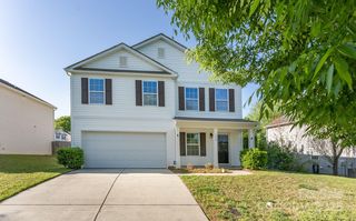 1430 Eastway Dr, Dallas, NC 28034