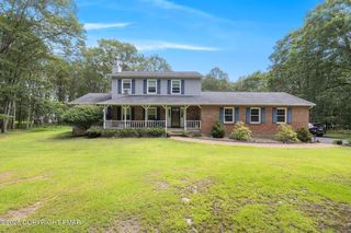 219 Matterhorn Dr, Effort, PA 18330