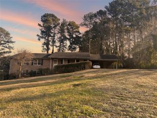 6158 Tracy Valley Dr, Norcross, GA 30093