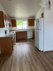 3121 Macy Ct NE, Salem, OR 97301
