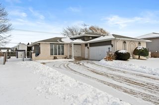 9745 Harrison St, Crown Point, IN 46307