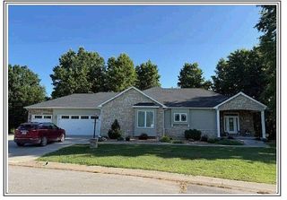 2750 James Ln, Sedalia, MO 65301