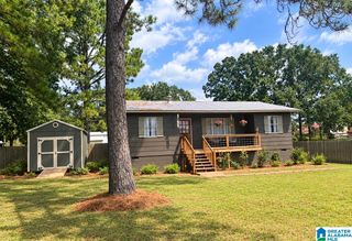 695 Flint Hill Rd, Bessemer, AL 35022