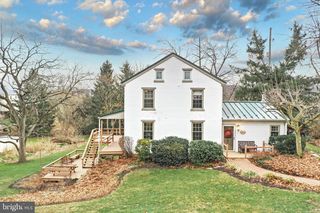 90 Manor Rd, Red Lion, PA 17356