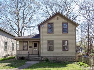 703 DAVIS ST, KALAMAZOO, MI 49007