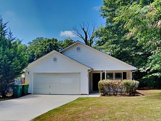4761 Tuong Yen Ct, Forest Park, GA 30297