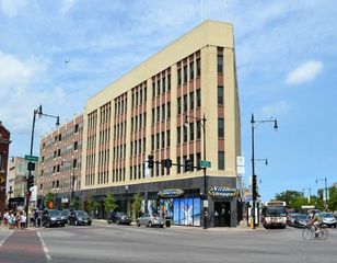 4015 N Milwaukee Ave #411, Chicago, IL 60641