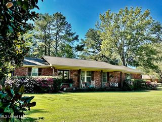 1408 E  Peace St, Canton, MS 39046