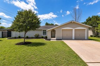 1105 Green Meadow Dr, Round Rock, TX 78664