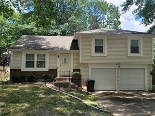 404 S  Meadowbrook Ln, Olathe, KS 66062