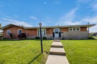 421 Country Club Dr, Batesville, IN 47006