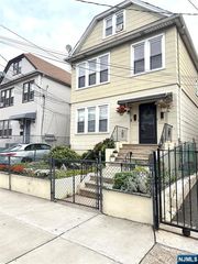 413 E  26th St, Paterson, NJ 07514
