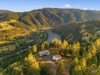435 River Pointe Ln, Lenore, ID 83541