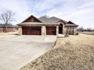 7615 S  288th East Ave, Broken Arrow, OK 74014