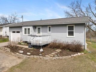 204 Winfield Ave, Petoskey, MI 49770
