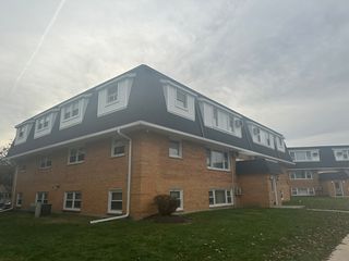 221 E  Plainfield Rd #8, La Grange, IL 60525