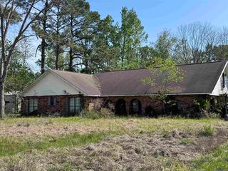 12222 Blackwater Rd, Baker, LA 70714