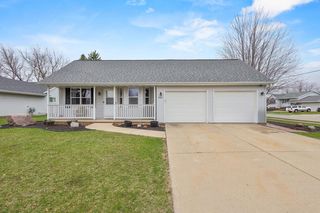 1921 Ceil St, Little Chute, WI 54140