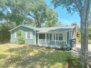 130 Park Ave, Southport, NC 28461