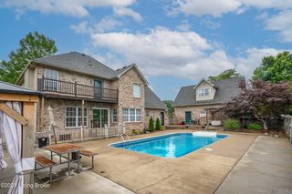 494 Blue Ash Dr, Shepherdsville, KY 40165