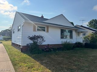 701 E  315th St, Willowick, OH 44095