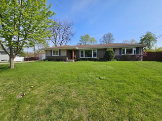 2226 Douglas St, Joliet, IL 60435