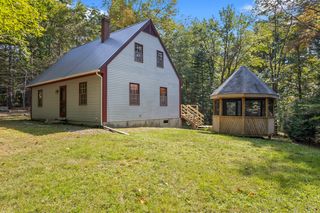 33 Quail Lane, Nobleboro, ME 04555