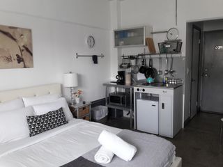 1963 N  Cahuenga Blvd #a9d90fe9c, Los Angeles, CA 90068