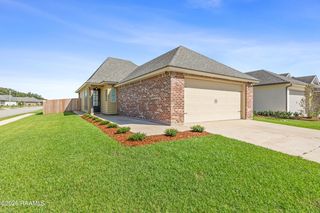 101 Grays Landing Ln, Lafayette, LA 70508