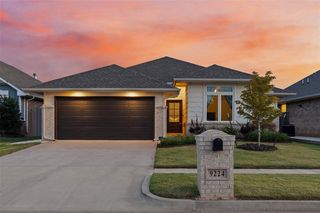 9224 NW 91st St, Yukon, OK 73099