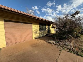 1120 N  Chalmers St, Altus, OK 73521