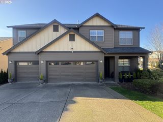 277 SW Mount Rainier St, McMinnville, OR 97128