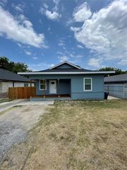 3212 NW 28th St, Fort Worth, TX 76106