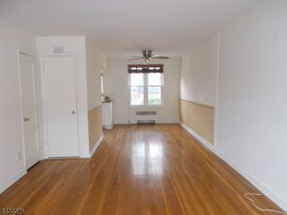 5 Parkway Vlg #B, Cranford, NJ 07016