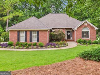 5007 Lakeridge Close, McDonough, GA 30253