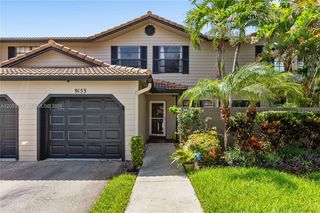 9153 Vineyard Lake Dr, Fort Lauderdale, FL 33324