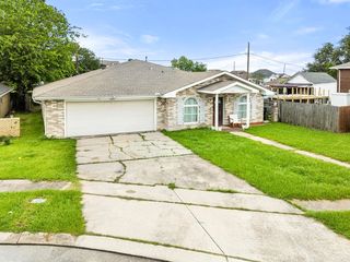 2204 Gallant Dr, Chalmette, LA 70043
