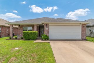 103 Tomahawk Dr, Greenville, TX 75402