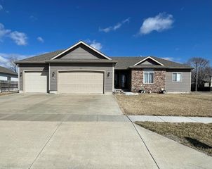 831 Rittgers Ln, Salina, KS 67401