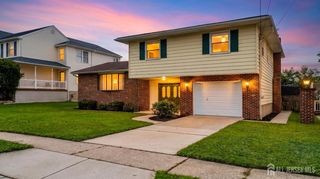 420 Oakland Ave, Bellmawr, NJ 08031