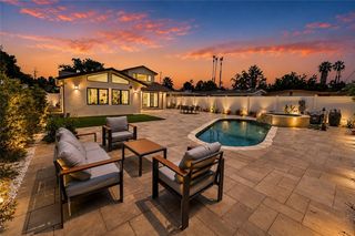 13562 Addison St, Sherman Oaks, CA 91423