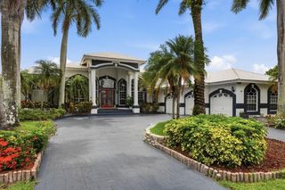 1716 NW 124th Way, Coral Springs, FL 33071