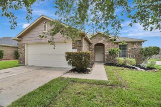114 Mustang Stampede Dr, La Marque, TX 77568